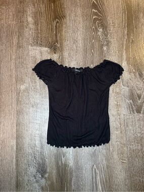 Forever 21 Black Off-Shoulder Ruffle Crop Top